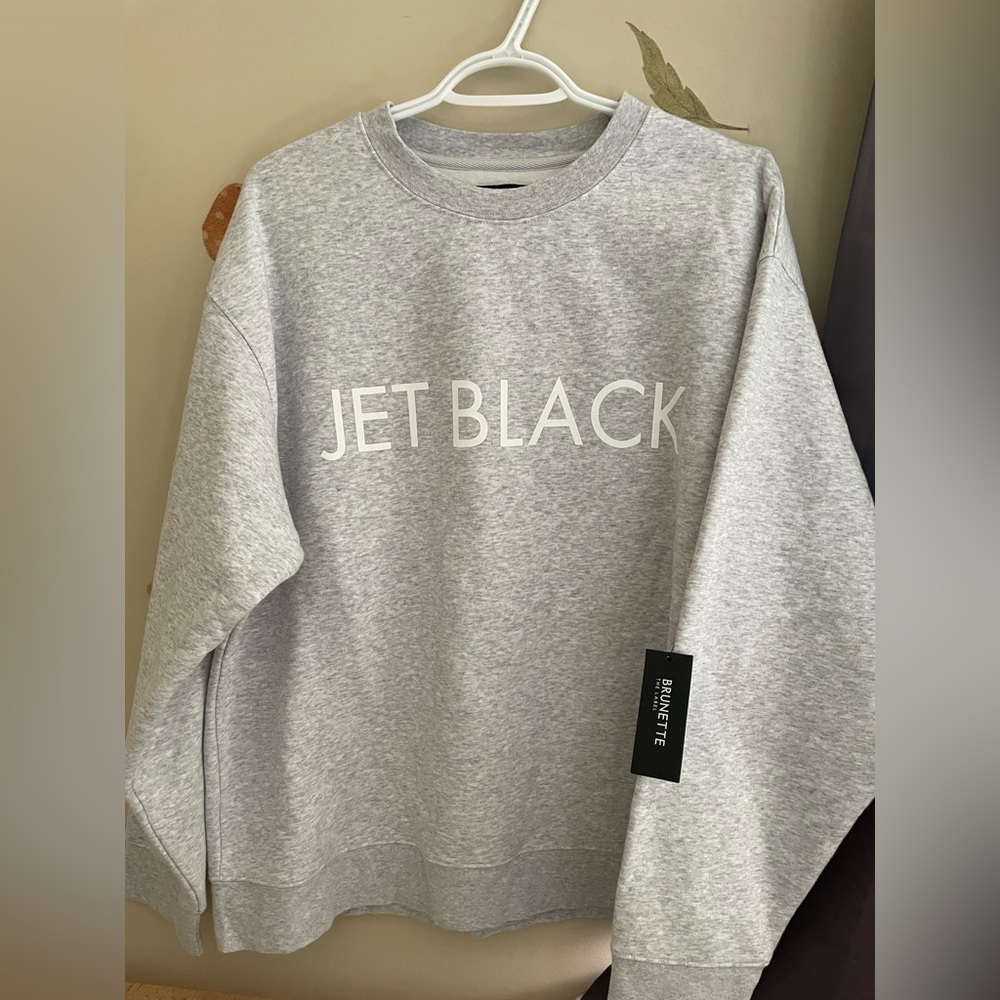 Brunette the label “jet black” crew